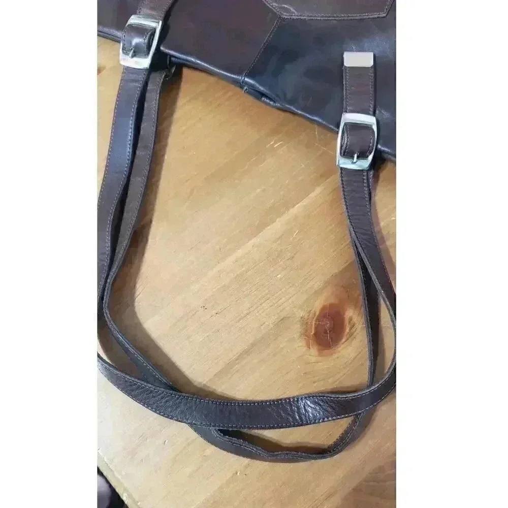 Vintage 1970's dove leather shoulder bag goat leather super soft zip closure